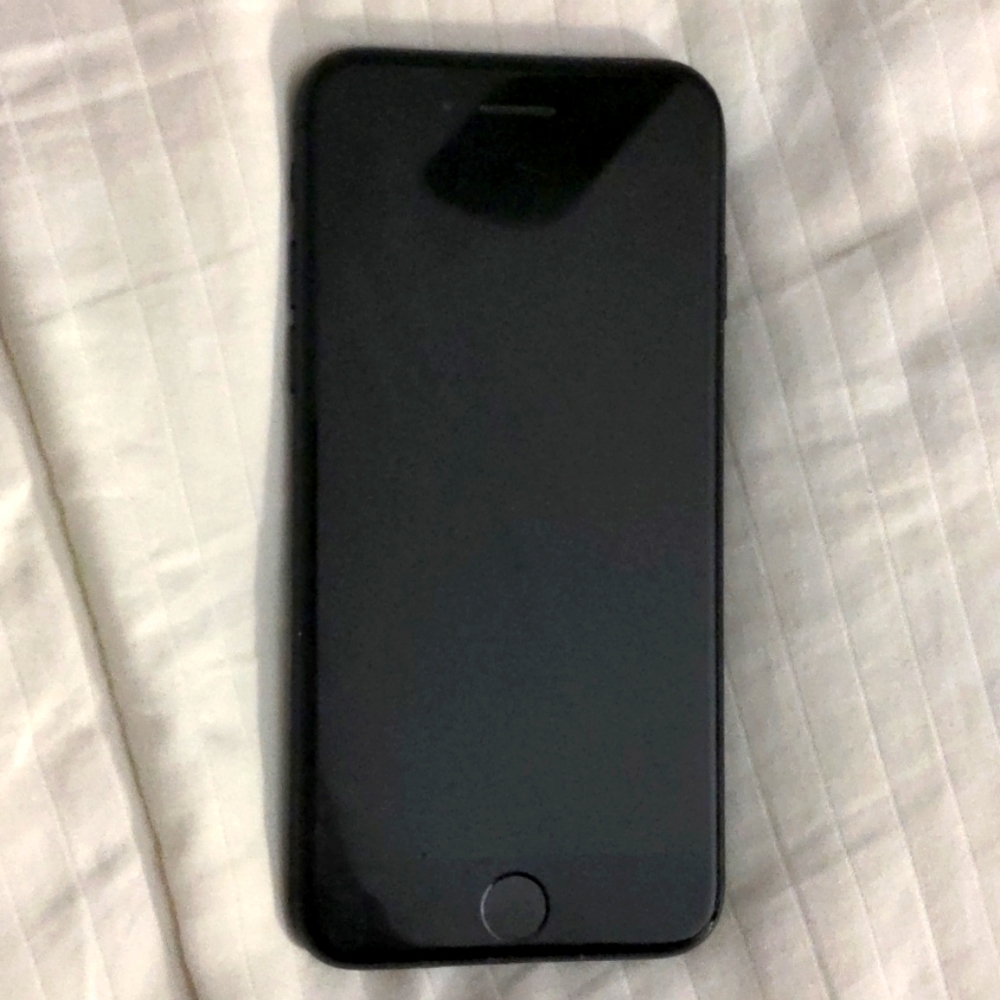 Iphone 7 GREAT CONDITION